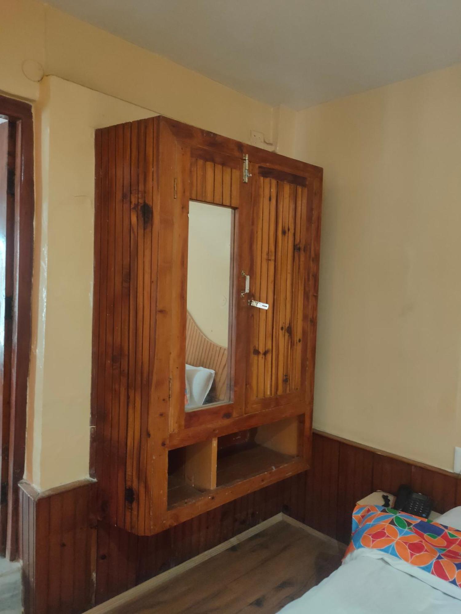Hotel Bhrigu 3*